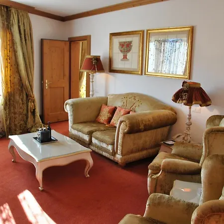מלון Grand Du Golf & Palace 5*