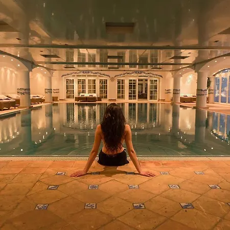 מלון Grand Du Golf & Palace