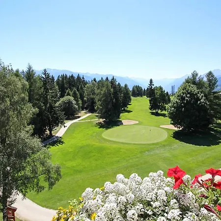 Grand Du Golf & Palace מלון